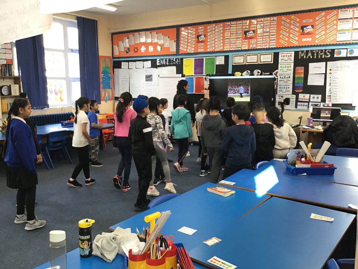 Year 3 are well underway with learning Miss Mole’s dance routine for our big school dance #healthyhearts ⁦<a href="/DevonshireJun/">Devonshire Junior</a>⁩ ⁦<a href="/MissMole5/">Miss.Mole</a>⁩ ⁦<a href="/liz_devers/">Mrs.Devers</a>⁩