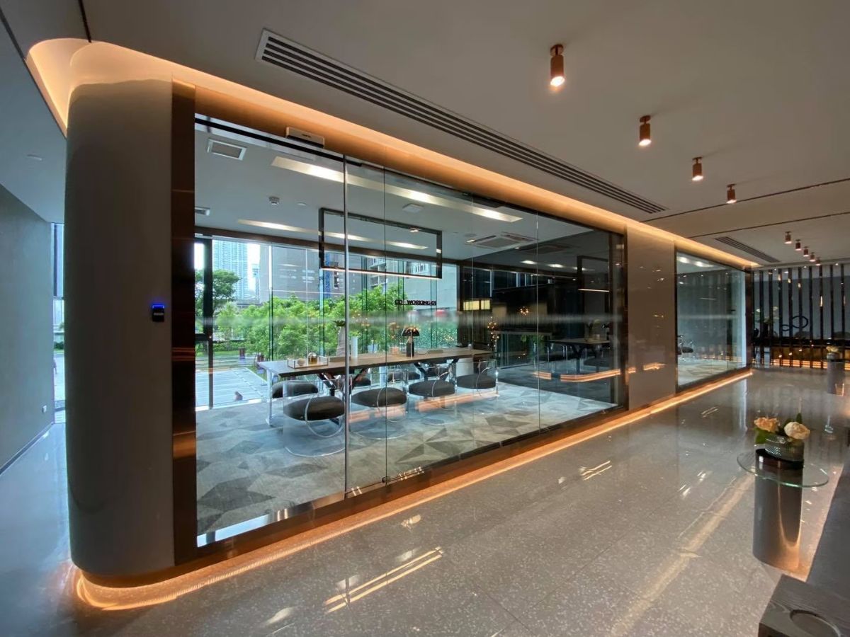 FindThaiCondo's tweet photo. 🔴Bangkok-Asoke Condo Clearance Sale &amp; Covid Restrictions Easing - https://t.co/TqBJ6CCyyx https://t.co/ZkILEn383a