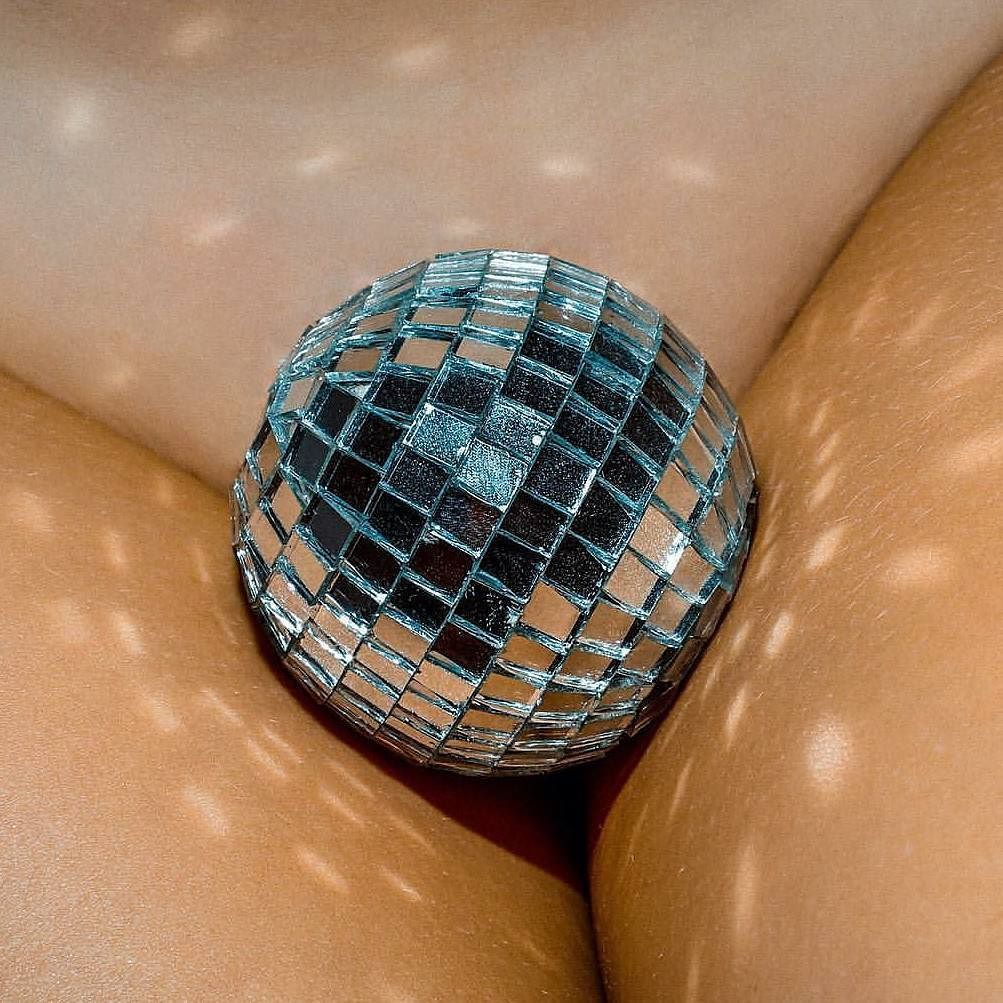 Masturbation is NOT shameful. PERIOD. We all deserve pleasure. 🕺

Head to our insta to learn about 5 reasons why we think you SHOULD masturbate...

#Masturabtion #Masturbate #MasturbationMatters #EndTheStigma #SexEducation #AdultSexEd