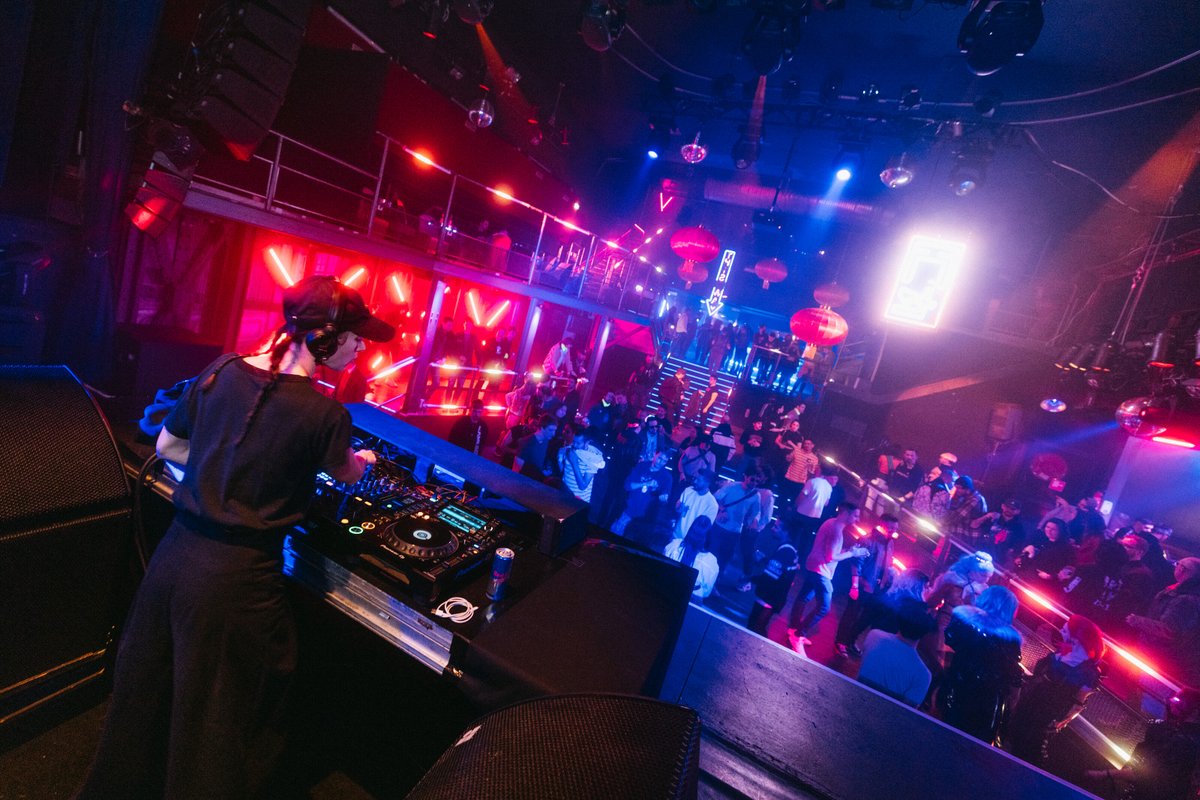 e_julien's tweet photo. ▪️  Last Release ▪️ Executive Production ▪️ Event, Brand XP, Digital - Red Bull Immersive - new @RedBullFrance IP's on Gaming. Pilote in Paris w/ full refurb of the venue and Physical &amp; Digital XP

S/O @RedBullFrance
S/O @HOPSCOTCHgroupe @HopscotchEvent https://t.co/tWVEPCzwsm