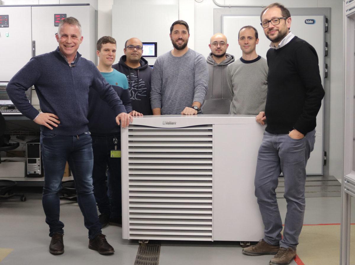 pvmagazine's tweet photo. Residential heat pump produces water up to 75 C: Scientists in Spain have developed a new heat pump that can produce 6.49 kWh of heat for each kilowatt-hour of power it consumes. The device could generate hot water at a… https://t.co/VwLjXTubFV #solarenergy #solarpv #solar https://t.co/0gxI7xikZU