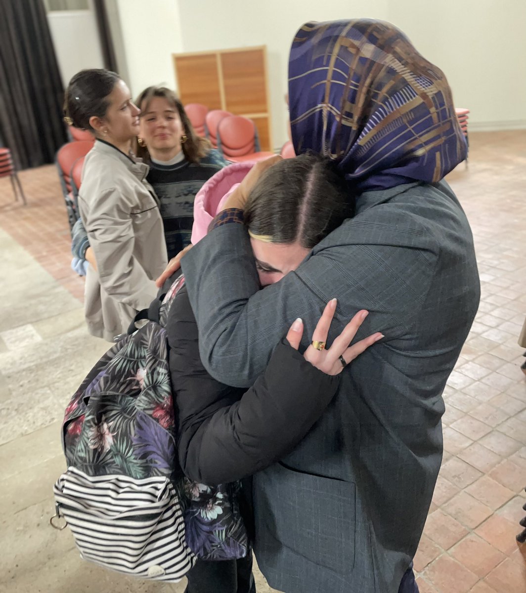 LatifaIbnZ's tweet photo. Si chacun d'entre nous donne 5% de son temps pour aller vers cette Jeunesse, s'intéresser, éveiller les consciences, ensemble, on peut arriver à construire un avenir meilleur. https://t.co/dzSntGK2G0