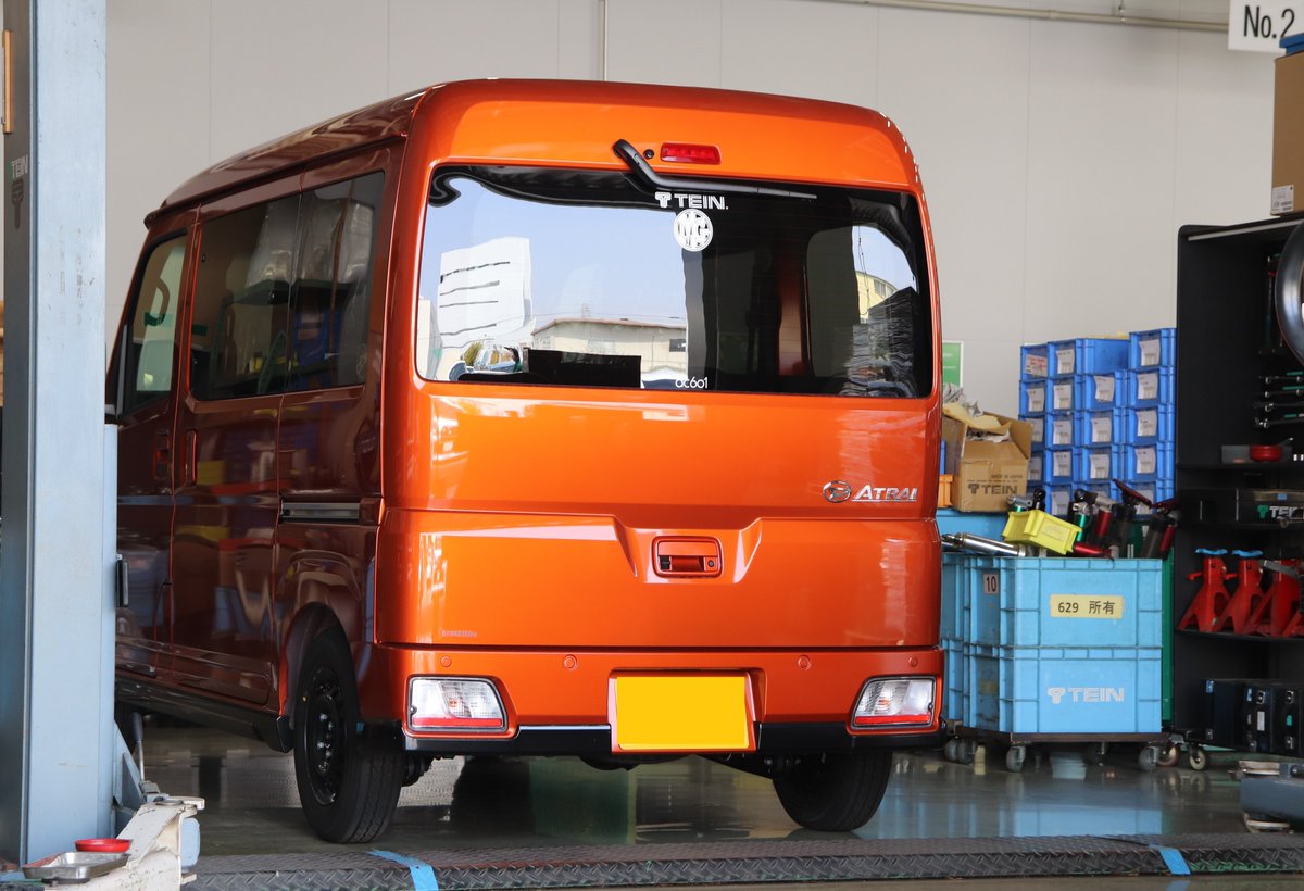 TEIN_INC_E's tweet photo. New #Daihatsu #Atrai is here with us for detailed measurements👍
Development is already well underway🙆♂️
Please stay tuned for updates‼️
#DaihatsuAtrai #S700V
#KCar #KeiCar #KeiVan #MicroVan
#TEIN #TEINSuspension #TEINCoilovers https://t.co/Z2l4nmyOTg