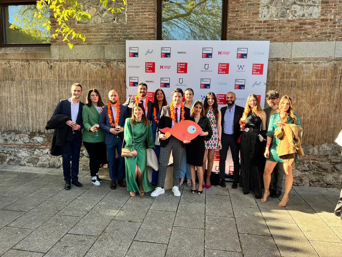 PacoCuenca's tweet photo. La mejor empresa para trabajar de España, la tenemos en #Granada, @SIDN_es 
Y no me extraña 😊

👉🏻 https://t.co/tQc6TXbpw2 https://t.co/FJIRNxnIQL