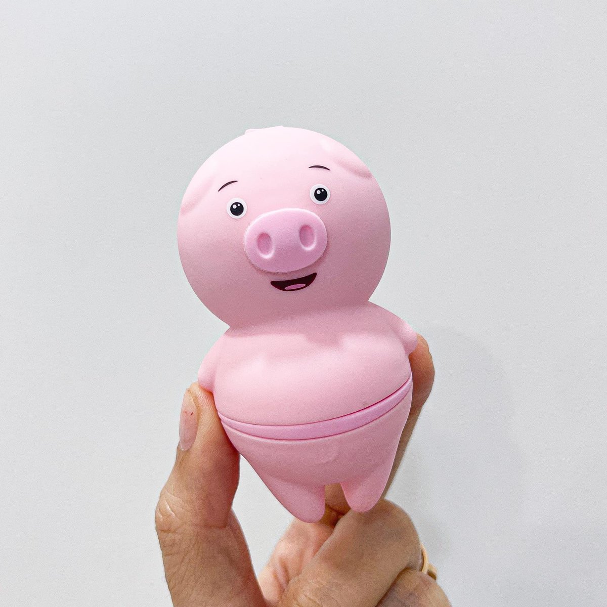 NiyomToy's tweet photo. น้องหมูตัวดัง รัวๆๆๆลิ้น🐷ชาร์จได้ ปรับระดับได้ น้องกันน้ำ ลิ้มนุ่มนิ่ม 490 บ.DM ปรึกษาได้ค่ะ หรือ add line: @syp6375s
 #ของเล่นเสียว #นัดเย็ด #ดีลโด้ #ของเล่นผู้ใหญ่ #sextoy #ของเล่นทอม #ยืมเมจforsex #ยืมเมจforLB #vibrator #ช่วยตัวเอง #ของเล่นสาวๆ #รีวิวsextoy #ควยปลอม #เสียว https://t.co/HOUqxqjxBf