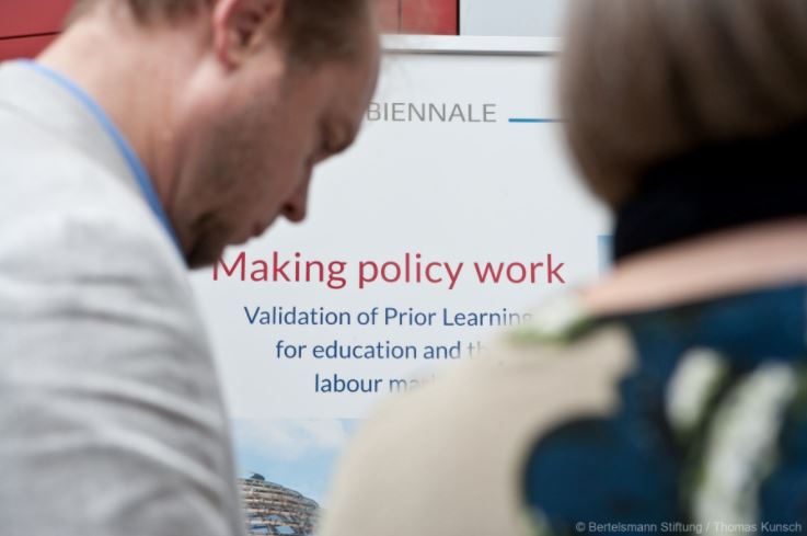 Invitation for researchers – papers for publication 🌿📗
If you are researching VPL in a specific context.  we invite you to send in your paper (max. 15 pages) to the Biennale committee. Please send your paper no later than May 18th 2022 to: rduvekot@gmail.com