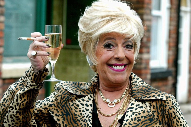 CuriousBritishTelly tweet media