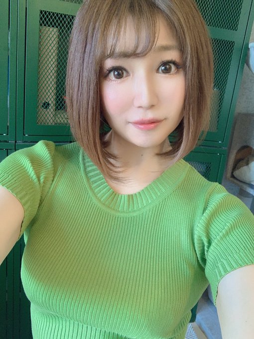 今日もちゃんとメイクしたわ〜〜💚今日は動画の女の子たちと食事会❣️🍵🥢 https://t.co/jl8S1X1y0G<a href="/tag/haikaveh"class="tags"><span>#haikaveh</span></a>