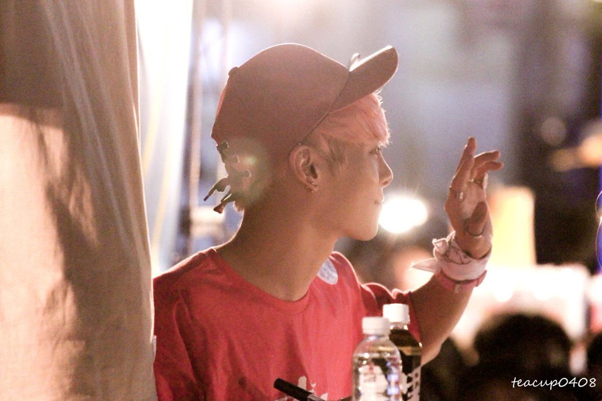 jonghyunzone's tweet photo. 생일 축하해, 우리 종현이.
매년 항상 함께 하고있어,알지?
올해도, 오늘도 함께하자
너의 행복을 바라♡

#종현아_우리봄이왔으니_한번만날까
#HAPPY_JJONG_DAY https://t.co/y759vkZRUk