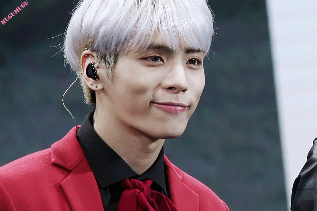 jonghyunzone's tweet photo. 생일 축하해, 우리 종현이.
매년 항상 함께 하고있어,알지?
올해도, 오늘도 함께하자
너의 행복을 바라♡

#종현아_우리봄이왔으니_한번만날까
#HAPPY_JJONG_DAY https://t.co/y759vkZRUk