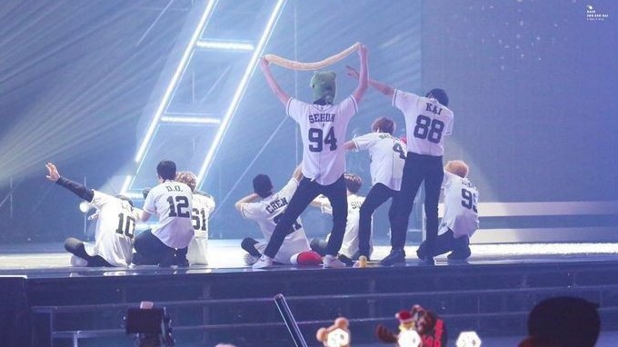 dotsinalinee's tweet photo. @rachelle_arquio @B_hundred_Hyun @layzhang @weareoneEXO 10 years with you was a rollercoaster of experience, thank you for making me stronger! Keep shining like the stars! I will support you no matter what💛
@B_hundred_Hyun @layzhang @weareoneEXO 
#10YearsWithEXO  
#AlwaysAndForeverEXO
#EXOWeAreOneDecade 
#엑소와_함께��_아름다운_10년 https://t.co/8jkT8PRuEM