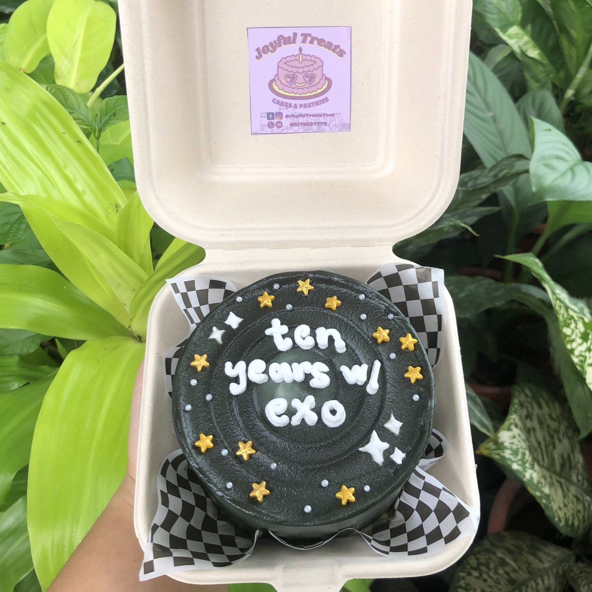 _aerichanz's tweet photo. #10YearsWithEXO #EXO #1ΞX0 🖤🖤🖤 https://t.co/FaofHDS2CI