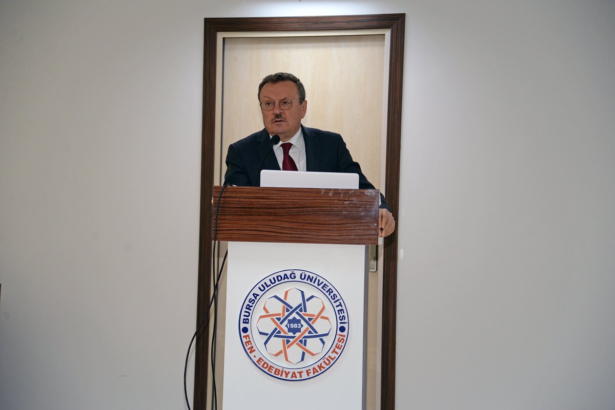 askilavuz's tweet photo. Öğrencilerimizin gerçekleştirdiği etkinliklere katılmaya özen gösteriyoruz. Dün, Endüstri Mühendisleri Topluluğu ve Kimya Topluluğu'nun düzenledikleri programlara konuk olduk. 17. Emsaz ile Kimya Zirvesi'nde emeği geçen herkesi tebrik ediyor, başarılarının devamını diliyorum. https://t.co/fR2oVQlVFO