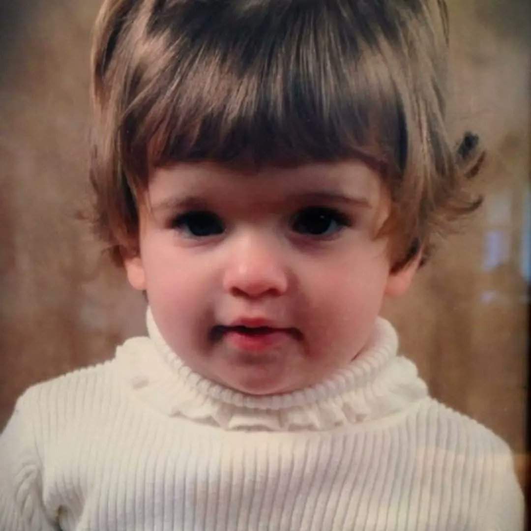 mkendel599's tweet photo. Happy Birthday to my beautiful daughter! #18 My baby girl born April 8, 2004 on Easter Sunday! 18 wow I am so proud of the young lady you are and growing into. Never forget who you are and always follow your dreams.  Have an amazing year my girl love you more!!! https://t.co/Gngd8wGmFe