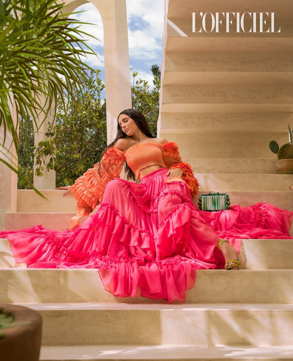 LOfficielindia's tweet photo. As we skip to the good part, we land on our model Odyssia making our hearts smile. Her aesthetically pleasing outfits complement her feisty aura.
#lofficielindia #fashionshoot #odyssia #model#21stanniversary #lofficiel #iconicedition https://t.co/0ULOtuBkTX