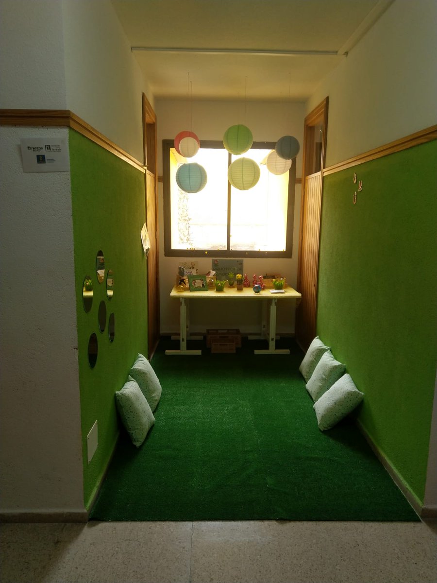 Gracias al apoyo de la Consejería <a href="/GranCanariaJven/">Gran Canaria Joven</a> y de <a href="/Educo_ONG/">Educo</a> , el Ceip Alcalde Ramírez Bethencourt, el Colegio Perseidas y nuestro proyecto <a href="/apiederisco/">A Pie de Risco</a>  cuentan con un rincón de la calma y las emociones. Rincones que están siendo los favoritos de muchos niños y niñas