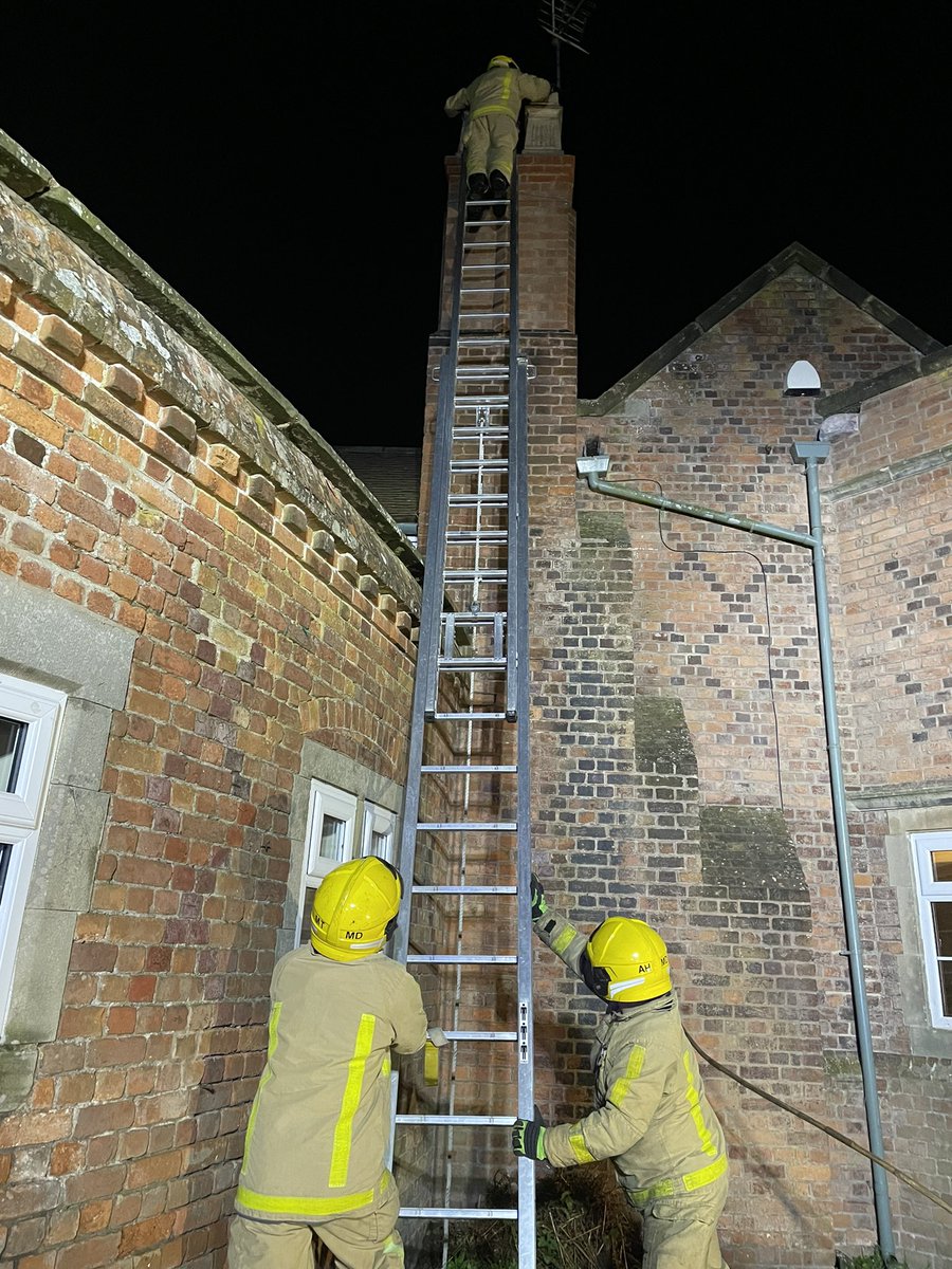 SFRS_MDrayton's tweet image. INCIDENT 📟 Pump mobilised by @SFRS_Control ☎️ at 20:19 on Thursday to #ChimneyFire at property in #Adderley 🚒 Fire involving birds 🕊nest within chimney 🔥 Crews extinguished using 9m ladder 🪜 1 x HRJ 💦 Chimney gear and Thermal Imaging Camera 📷 No damage to property 👍🏻