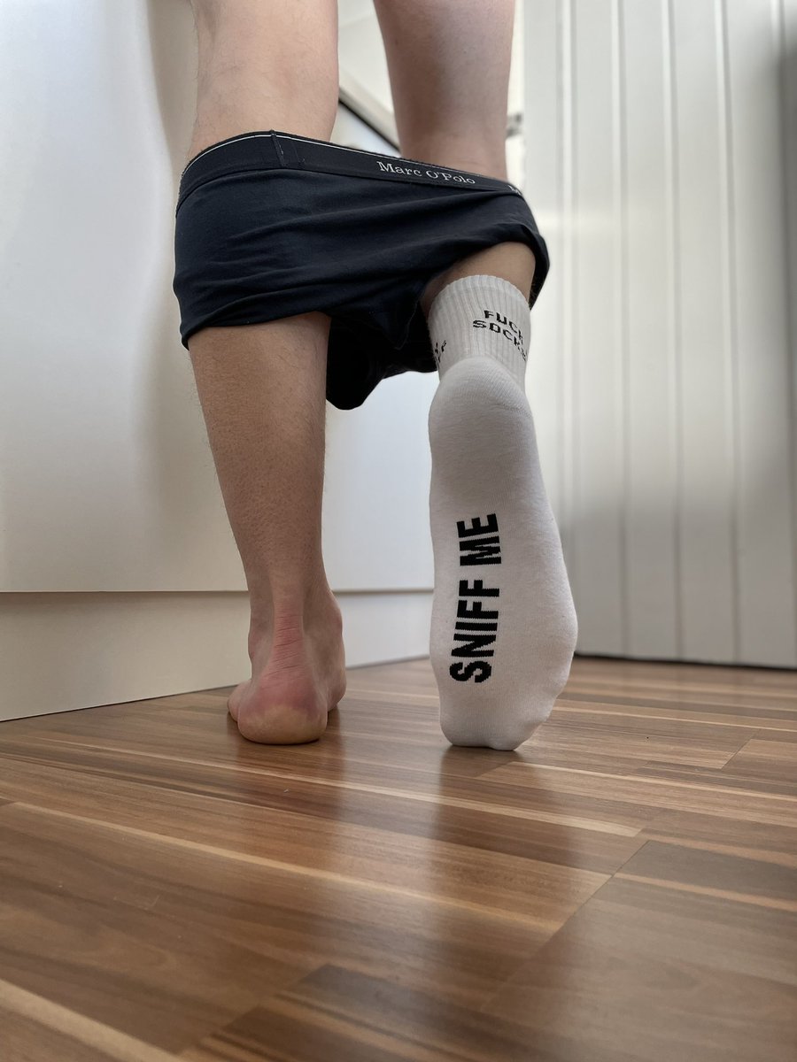 Malefeetboy_1988 tweet media