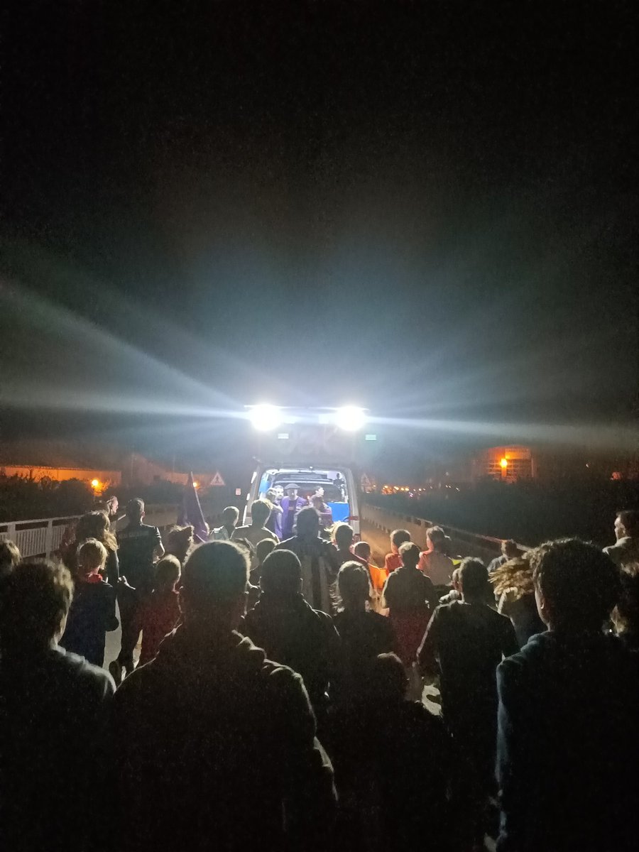 Berriz ere gertatu zait. Korrika elurra, udara edo olentzero bezalakoa da niretzat. Iristen denean haurtzarora itzultzen naiz, amets haundien lekura eramaten nau, maite dudan Euskal Herrira.
#korrika