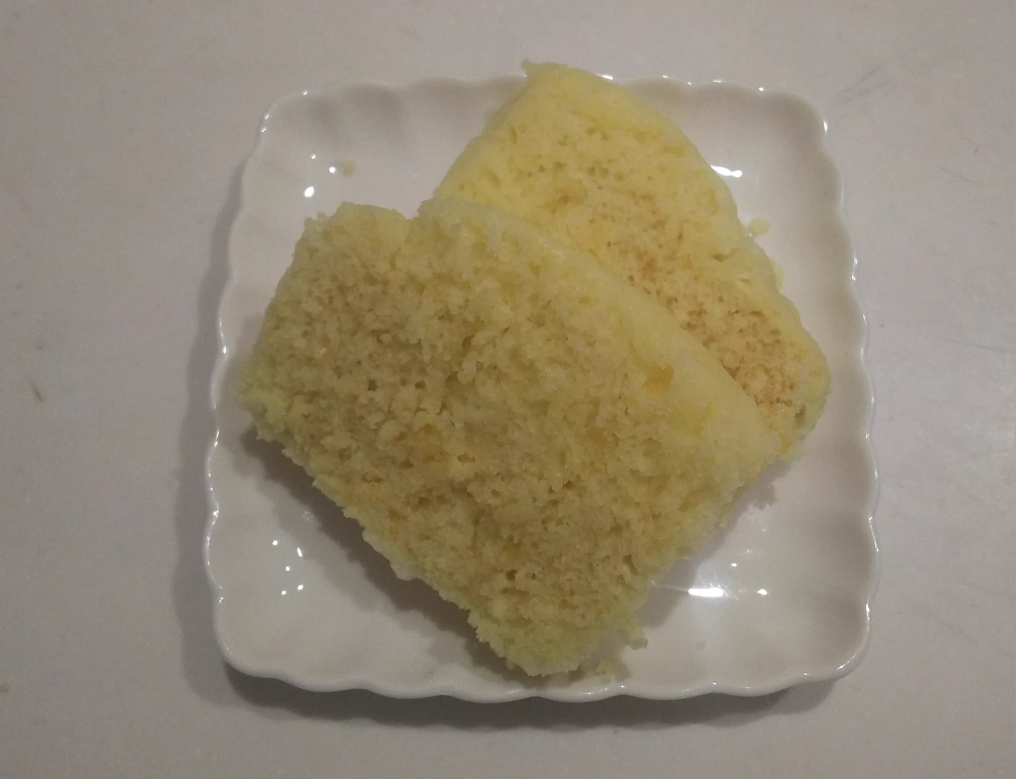 ⬇のレシピを偶然見つけ…
おw材料全部うちにある！
食べたい…(*´﹃`*)
でも作るのめんどいな…💦
…
…
- ̗̀ 💡 
必殺！！
「スプラ〜作って〜〜♡」
サクサクッと作ってくれましたw
しっとりフワフワで激うま〜
(*˘︶˘*).｡.:*♡
幸せなおやつタイムでした〜🎶
スプラ〜ありがと〜！