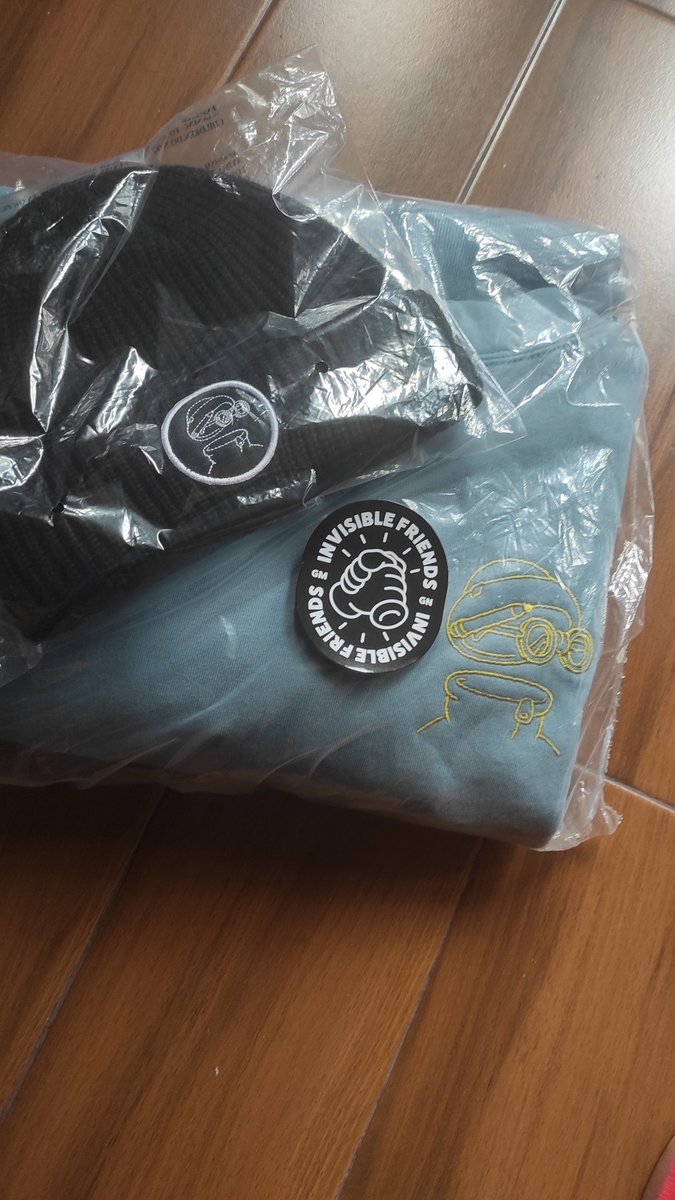 iamemzreyes's tweet photo. Never expected this to arrive today. 😊
Glad it came early, im gonna bring it home to my province tonight. 🥳
@InvsbleFriends @MotionMarkus
#IFmerch #invisiblefriends https://t.co/1tpT4jwGC2
