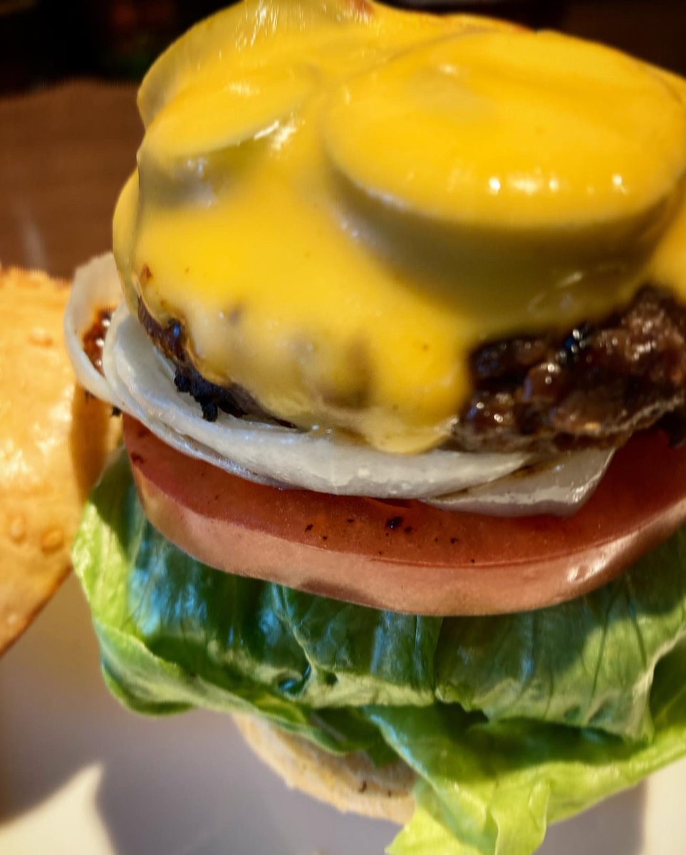 27s_Tsunas_2018's tweet image. 限定ビール達も残り半分ほどです🍺

#うちゅうブルーイング さんの
#cosmicvision
ダブルIPAのどっしり感とヘイジーな飲みやすさのマッチした1本です！新製品なので是非チェックを👀

年に3.4回しか出さない賞味期限37日の超限定ビール！超フレッシュなヘイジーIPAをお楽しみください！
#stoneenjoyby