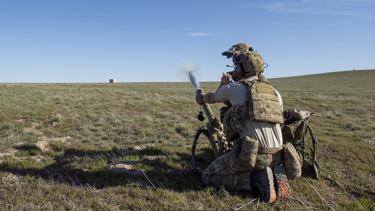 tacticalporn's tweet image. 🇺🇸Army Rangers and USAF 24th STS members during a training exercise at the Saylor Creek Bombing Range, April 2022.

#JSOC #STS #24thSTS #RLTW #The75th
#Rangers #3rdRangerBattalion #60mm