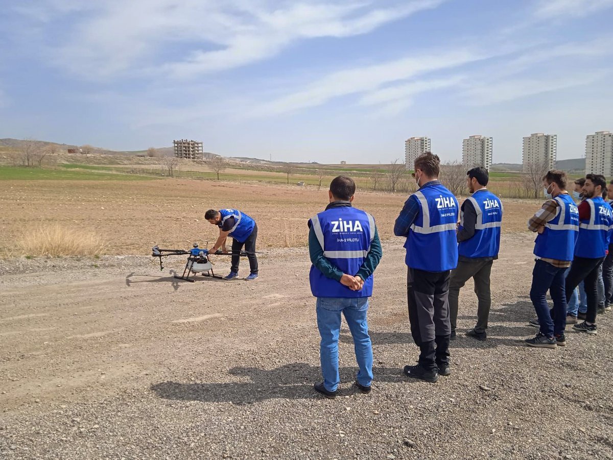 İnsansız Hava Aracı Lisans eğitimlerimiz tüm hızıyla devam ediyor. Eğitim iş birliği yaptığımız Aerobest Havacılık ve Türk Hava Kurumu Üniversitesi ile yeni pilotlar yetiştirmeye devam edeceğiz.