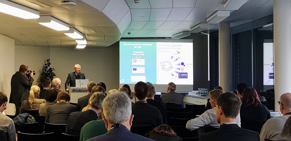 INFEX_TX's tweet image. Dr Pete Jackson presents iiCON, the Infection Innovation Consortium, based in the North West of England.
#AMRconference #AntimicrobialResistance