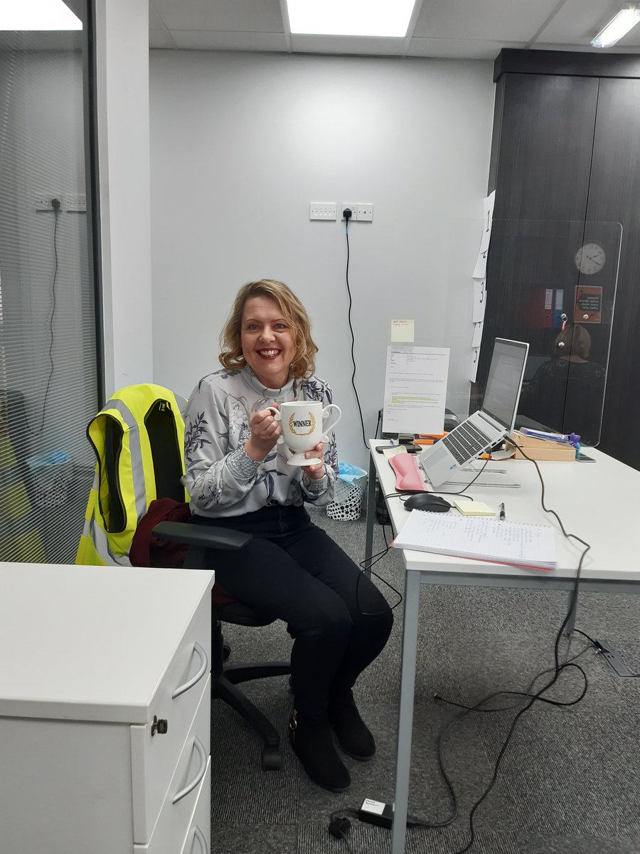 inspiratraceyd's tweet photo. Joanne went and bagged the 25th job start for the month !!!!! Teamwork does make the dream work π:) @inspiraRachael #team #weareinthistogether #hardworkdoespayoff #teamBlackpool woooooo Well done team !!!!! https://t.co/6kAlt7Mtpc