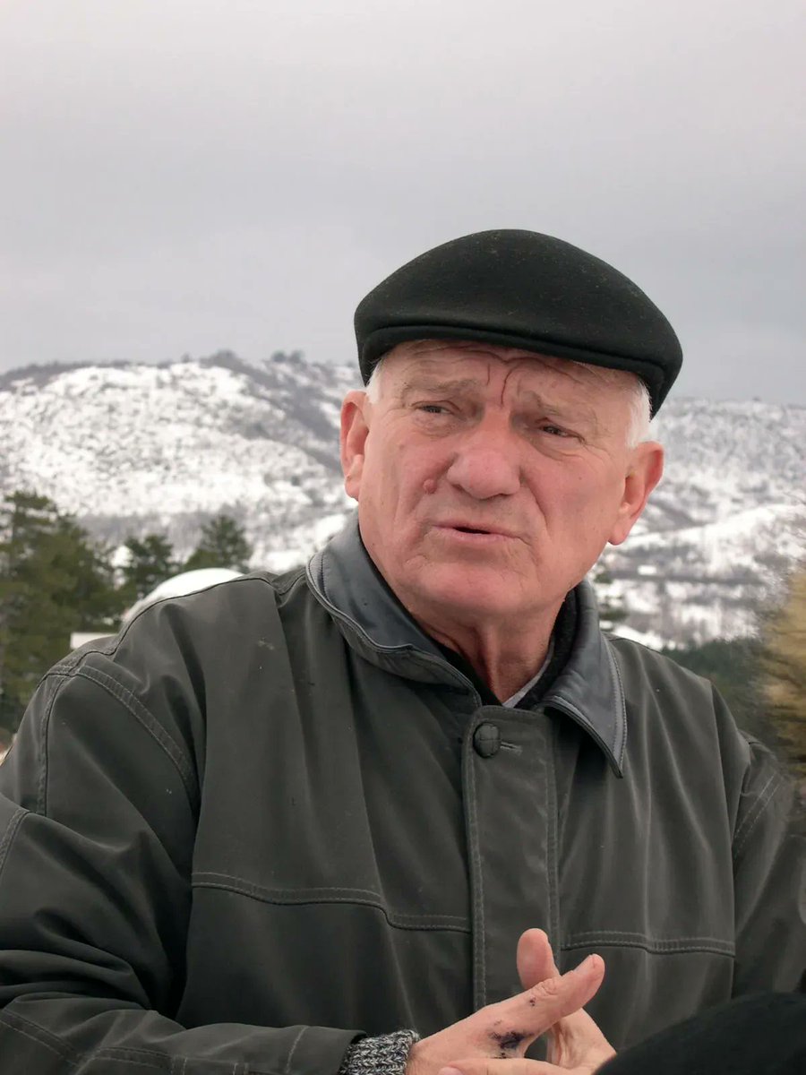 SrebrenicaUK's tweet photo. Today, we remember General Jovan Divjak who passed away a year ago. General Divjak’s courage &amp; belief in a multi-ethnic Bosnia stood as a source of inspiration to so many &amp; continued through his organisation ‘Education Builds BiH’. We remember &amp; honour his work and legacy. https://t.co/x7rWelTDIC