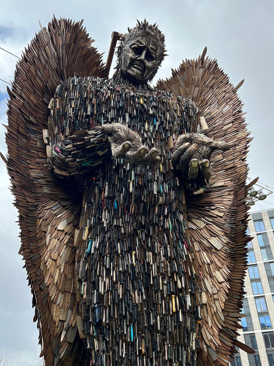 Visited #Hanley town centre yesterday to see this Sculpture ,wow it has a real energy,stops you in your tracks.@AlfieBradley1 inspirational piece,let’s hope the #knife-amnesty continues to spread the #antiviolence message