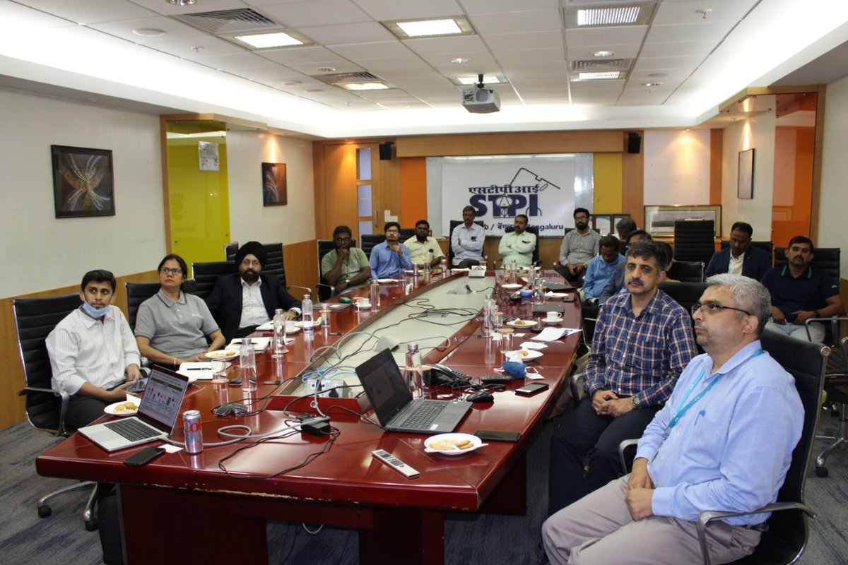 STPIBengaluru's tweet image. Sh Boris Golubovic VP, @Littelfuse Industry partner of #STPIIoTOpenLab, interacted with startups &amp;amp; apprised about their Products/Solutions supporting global trends in #IoT during his visit to #STPIIoTOpenLab on 7th April 2022. @arvindtw #STPIINDIA