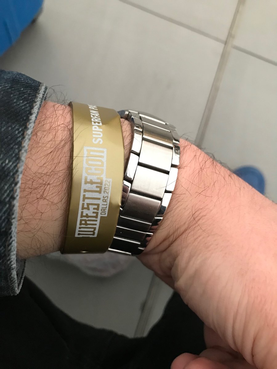 It’s still @wrestlecon in my book, still got my gold band on and back in London 1 week on. 😂😂