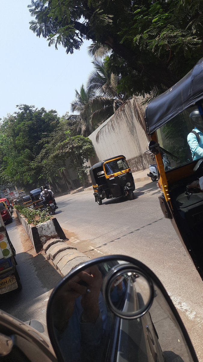 kapadiasir's tweet image. #MTPHereToHelp
Stuck since 20 minutes at off Veera Desai road