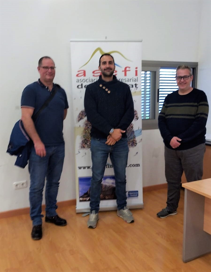 Ayer estuvimos con ASEFI informando a empresarios sobre instalaciones fotovoltaicas para no perder valor añadido en sus empresas
Nos acompañaron también Miguel Ángel Catalán <a href="/micamon/">Miguel Angel Catalán</a>  director de DTI e Iñaki Salazar Presidente de ASEFI #Demesol #Finestrat