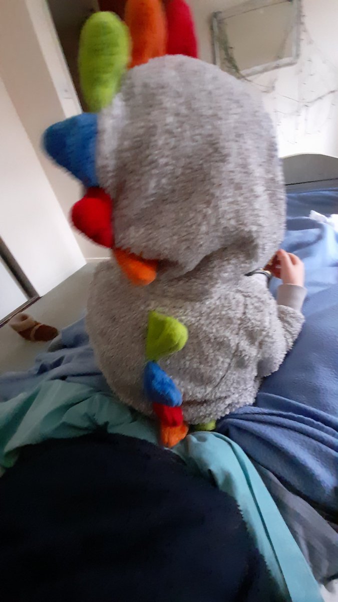 ChiCustard's tweet photo. Breakfast in bed with a dinosaur! Don't knock it till you have tried it:) Happy Friday #keephoLDNon https://t.co/BHNuOG80D5