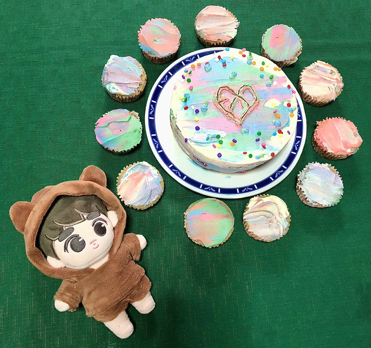 bbpenguinDO's tweet photo. Happy 10th Anniversary EXO 🤧🥲😭 You are my home 💓💞💕💘💖💗 #EXO #EXO10thannivesary #10YearsWithEXO #1ΞX0 #AlwaysAndForeverWithEXO https://t.co/T0xy8ACk2x