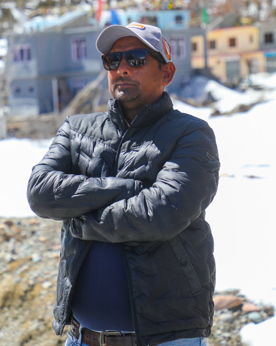 ➡️ Gaurav Gill: India’s fastest rally driver is a 7-time #INRC champion and 3-time #APRC champion

➡️ Madan Choudhary: Knows the Sam sand dunes like the back of his hand. The #4x4 veteran really puts #Thars through their paces in the desert (2/3)