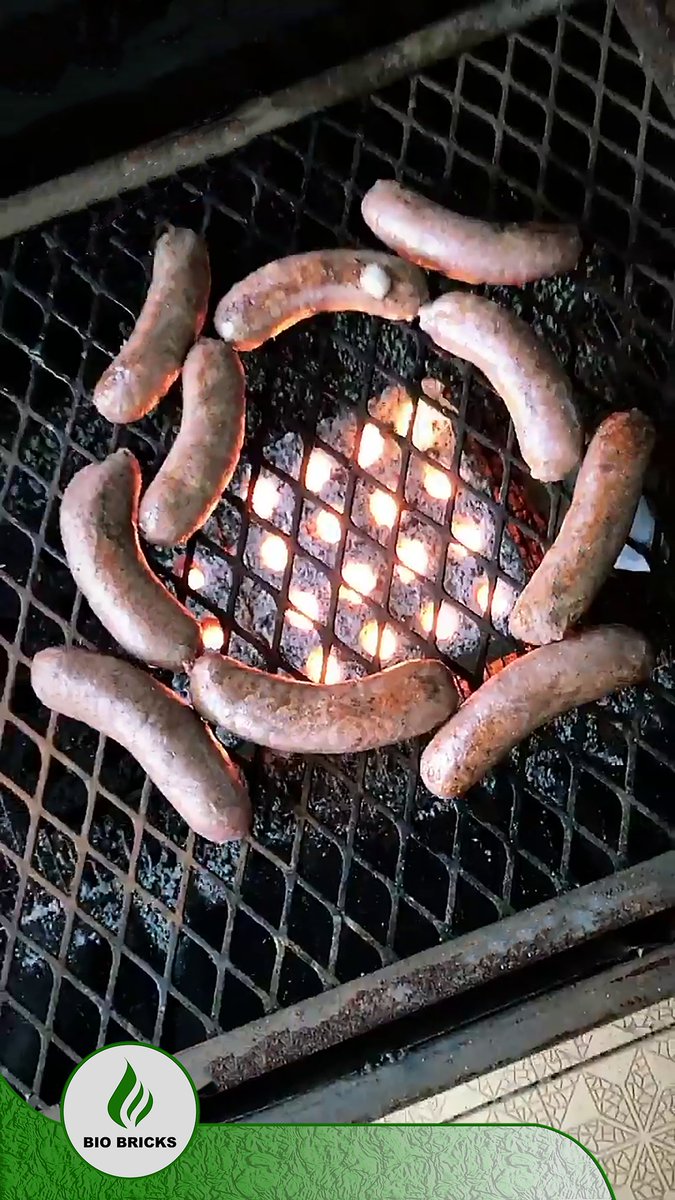 Bio_Bricks's tweet photo. Happy Friday fam let our #biobricks be your heat supplier, one brick burns up to 5hrs without any smoke or bad odor and can be used for various types of purposes for only R30 per brick.
#biobricks #heatcreatedbynature #braai #cook #coopheating #farming https://t.co/t5K9H71geD