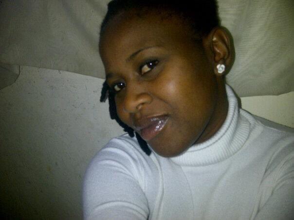 TheeRealKhanyie's tweet photo. #fbf2010
#viablackberry🙆🏽♀️
happy Friyay y’all🤭😘 https://t.co/w98U0LV7Xk