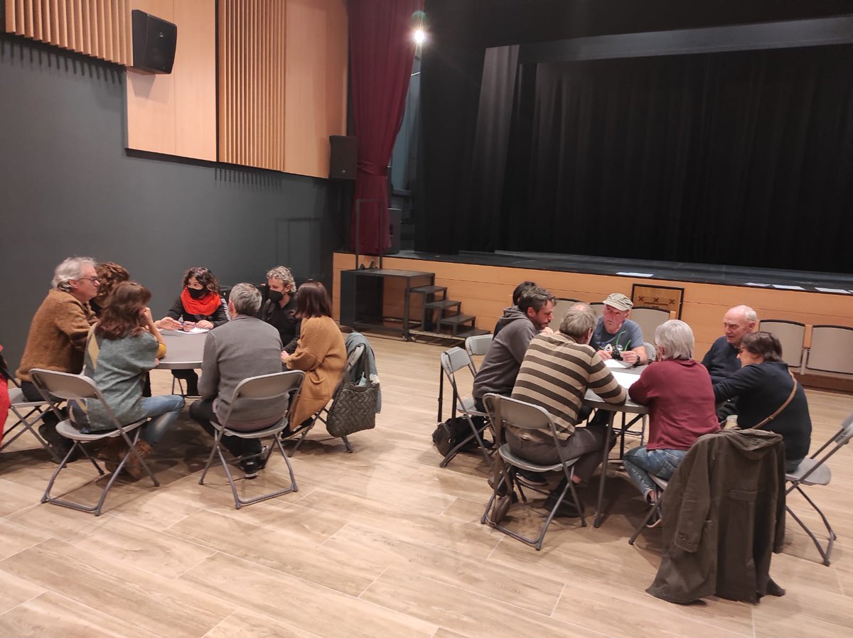 🗣️👂Parte-hartze prozesuko hirugarren saioa egin genuen atzo.

🤔Gogoeta partekatua, ideiak, ekarpenak, iritziak, proposamenak... 

leitzankomunikatuz.eus

Hurrengo saioa, prozesua borobiltzeko, maiatzaren 2an izanen da.