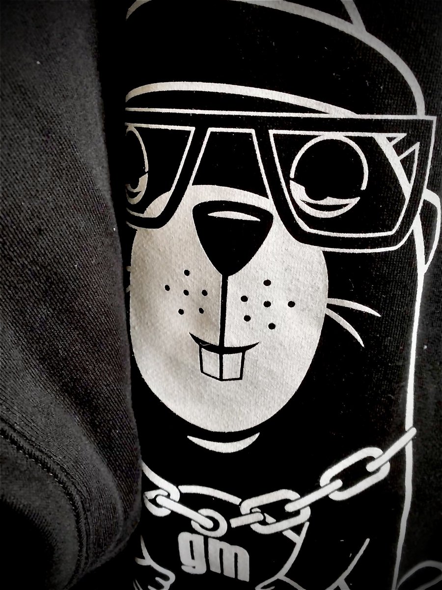 v1rtualn0mad's tweet photo. Yes! So happy that my #GMG #Hoodie from #GMGroundhogs has arrived
This amazing #feature garment was part of the #OG #mint and been a solid holder since, #clanwars #merch to come and can’t wait!
#NFTs #NFTCollection #happyhog #diamondhands #tothemoon #lfg #solana #headphonesclan https://t.co/WCo84kOXS7