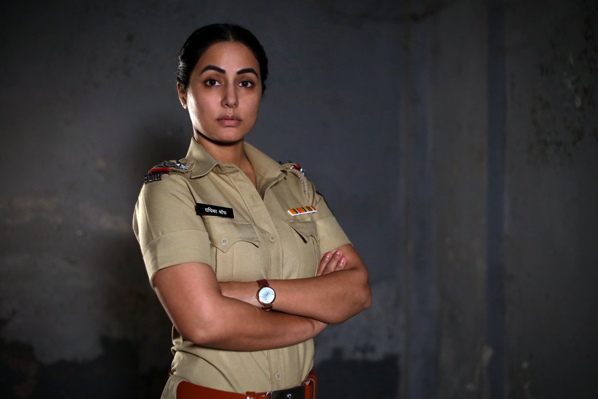 oyechaitanya's tweet image. When they say its a complete no makeup look,they said it right ! Not even a bit of makeup has been used👏To make it look real and raw ! @eyehinakhan Seriously feels worth waiting for this web series ! 
#HinaKhan #SevenOne