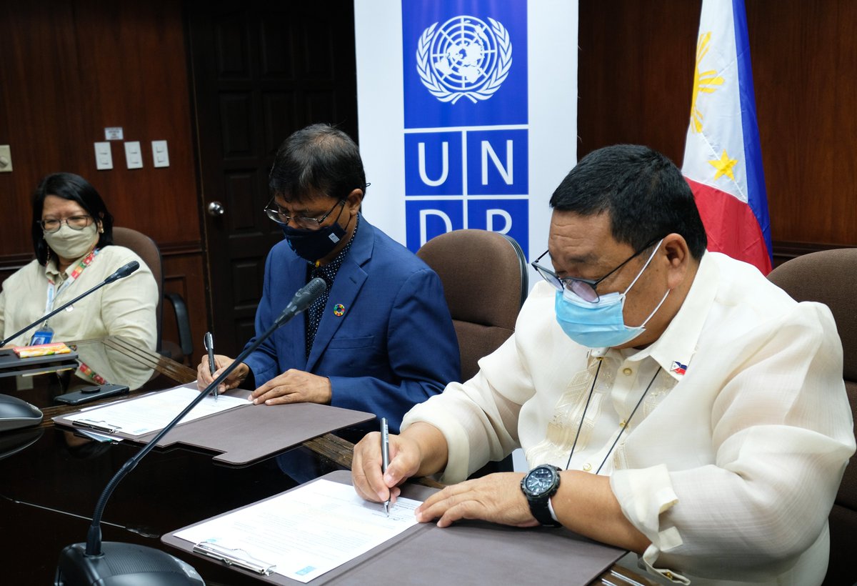 UNDPRRSelva's tweet photo. We launched the 7th Operational Phase of the Small Grants Programme (#SGP7) with @DENROfficial Acting Sec. Jim Sampulna today!

SGP7 is groundbreaking in its landscape approach through CSO partnerships and community-based activities w/ environmental benefits! https://t.co/ZuLE3V9IlM