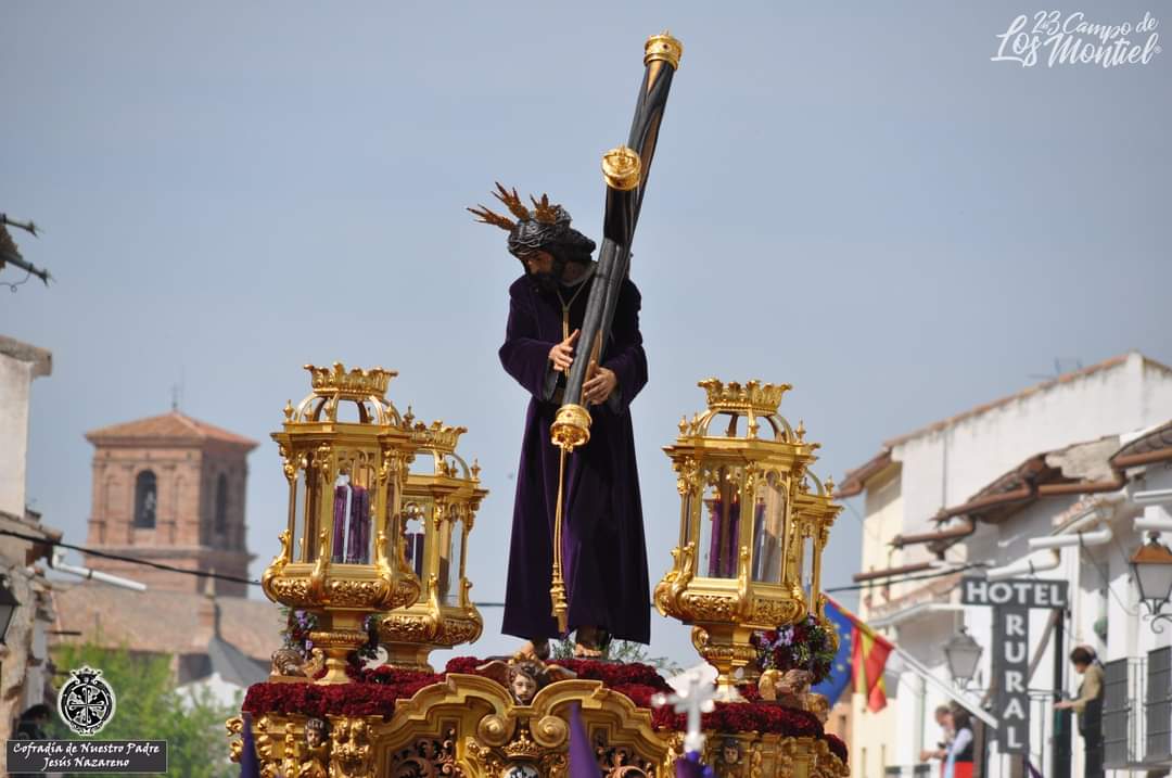 AMCristoPiedad's tweet photo. 1 viernes solo para Amanecer en Santo Domingo.

@JNazarenoInf
📸: Cofradía Ntro. Padre Jesús Nazareno

#AmanecerEnSantoDomingo #ElSermónDelNazareno #SoyDeLaPiedad #SCP https://t.co/5PF2iNrnvG