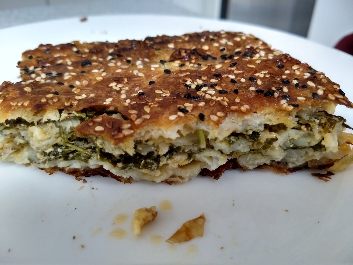 Hearty recommendation for a great new #archwayeat over Elthorne Park. The borek from the little cafe next to Aladdin's Cave is simply outstanding. The place might be called 'Yash Cafe'. Please enjoy!! There's also a great new bakery round the corner called Humdingers.