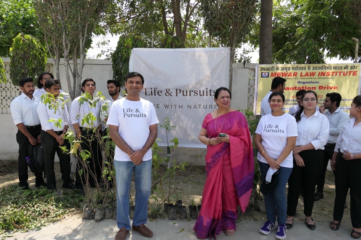 LifeandPursuits's tweet photo. As a purpose driven startup, our pursuit is to contribute to ‘beauty &amp; wellness of people AND planet’.
Delighted to plant approx 100 Neem, Jamun, Guava, Amla &amp; other saplings along with our amazing team of volunteers as a part of our ‘One with Nature’ mission.
#LifeandPursuits https://t.co/FWjC32M81e