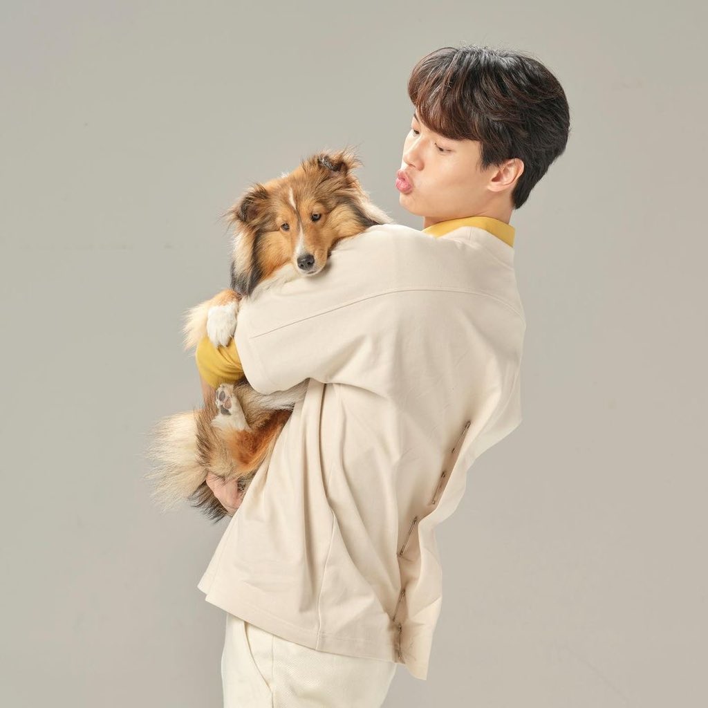 __opywpy__'s tweet photo. 爸爸和孩子都超可愛🥺🥺🥺

#ซุปเปอร์ซีเรียลXวินเมธวิน 
#bentleycartierO 
#winmetawin https://t.co/eZIDmEfrEa