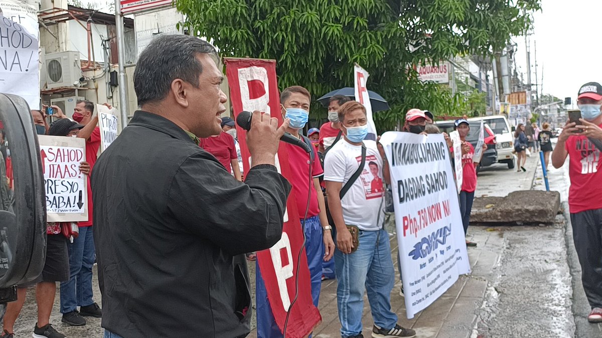 dangelo4senator's tweet photo. [NGAYON] Ang slate ng PLM ay kasalukuyang nasa harap ng Regional Tripartite Wages &amp; Productivity Board Region IV-A. Isa sa isinusulong ng buong partido ang pagtaas ng minimum wage na Php 750 sa buong Pilipinas.

Ipanalo natin ang laban na ito!
#Manggagawanaman #KalikasanMuna https://t.co/6y756PJLgS